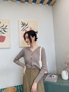 Áo len mỏng cài cúc 061