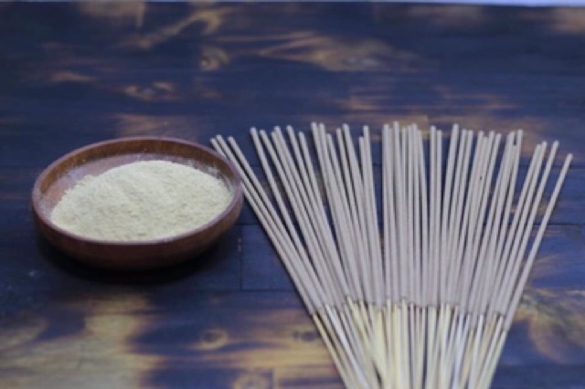 Hương Hồng Hạc từ rễ cỏ thiêng Vetiver