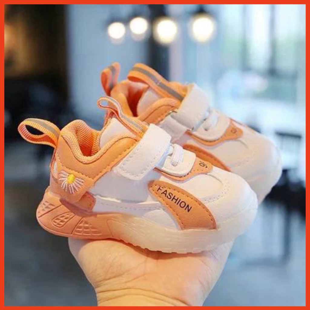 Giày Thể Thao Thêu Hoa Cúc Fashion Cho Bé Gái Hàng Quảng Châu Bao Chất (B8901)