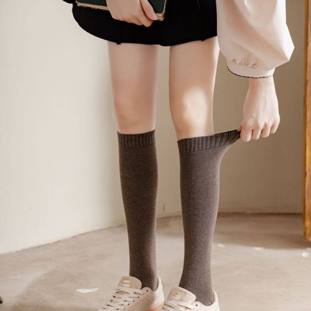 Tất ống cao dày dặn thoáng khí màu sắc đơn giản phong cách đường phố Hàn Quốc dành cho nữ