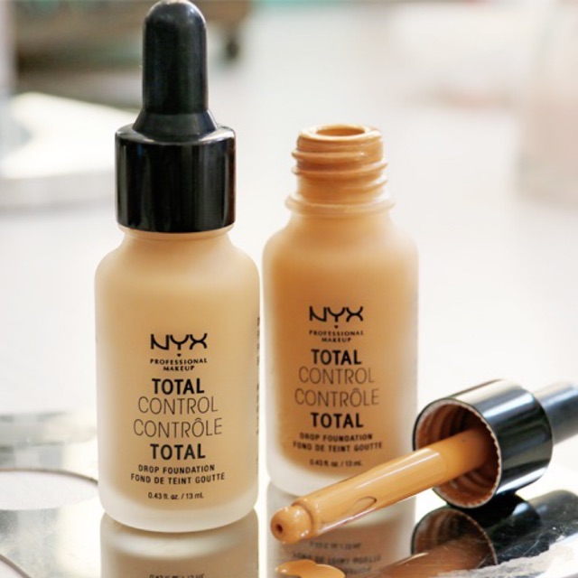 Kem nền kềm dầu siêu mịn NYX Total Control Drop Foudation 13ml