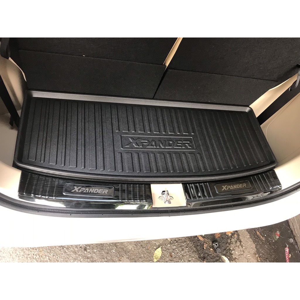 Ốp chống trầy cốp xe Xpander, Xpander Cross 2018-2023, Mẫu hợp kim Titan,Chống xước, chống trượt hiệu quả