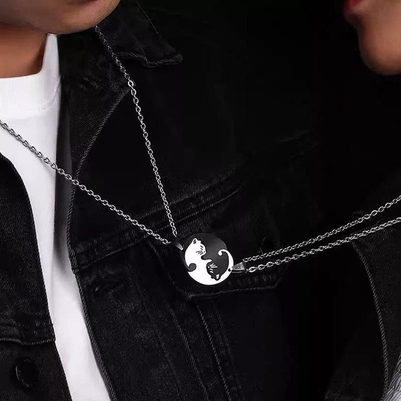 Set 2 Vòng cổ Thép Titan Mặt Hình Mèo Trắng Đen Cho Cặp Đôi