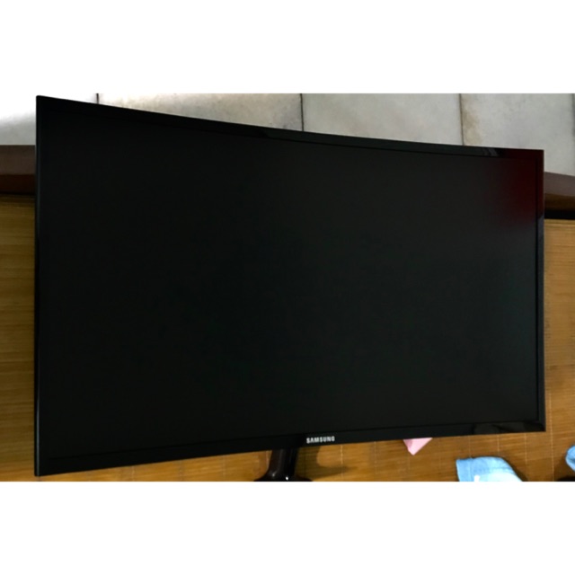 Màn hình Samsung C27F390FH (27 inch/FHD/LED/PLS/250cd/m²/HDMI+VGA/60Hz/5ms/Màn hình cong)