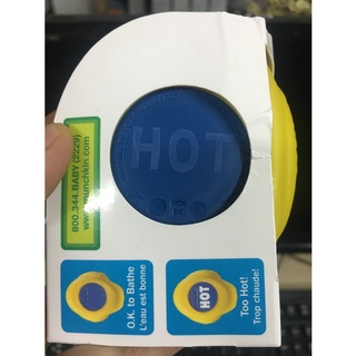 Vịt báo nóng Munchkin báo nhiệt độ nước tắm cho bé