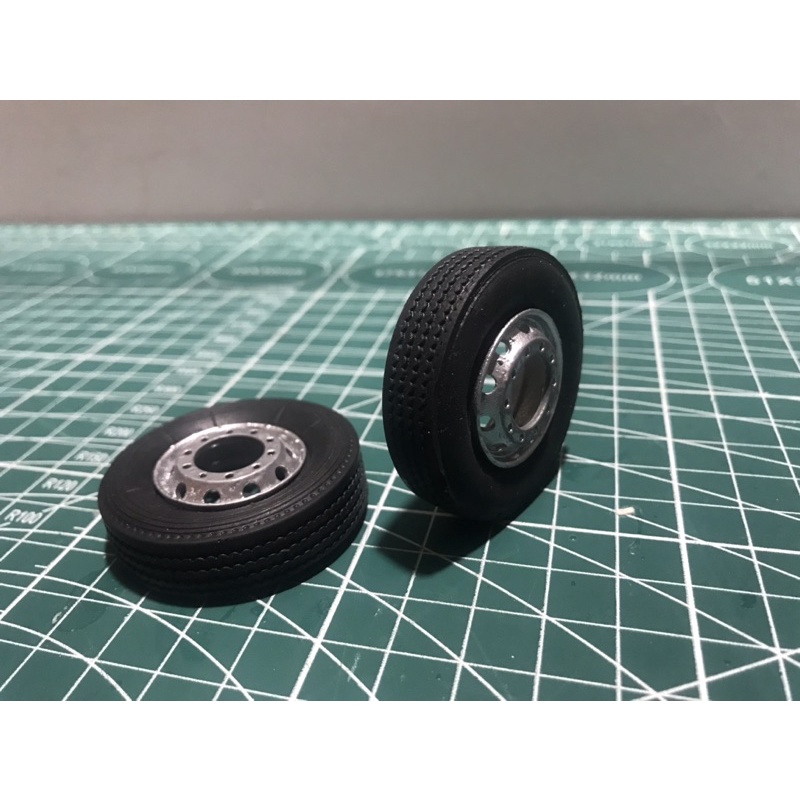Bánh xe tải xe khách tỷ lệ 1:24