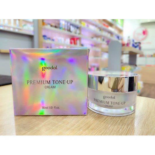 Kem Dưỡng Trắng Da Và Nâng Tone Da Tức Thì Goodal Premium Snail Tone-Up Cream 30ml
