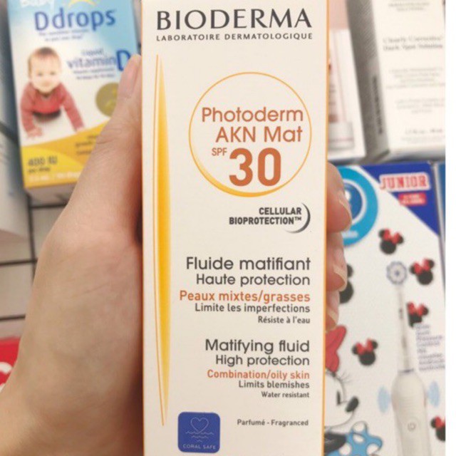 Kem Chống Nắng Bioderma Photoderm AKN MAT SPF 30 40ml