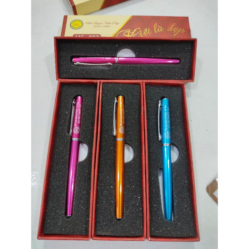 Bút máy ngòi lá tre