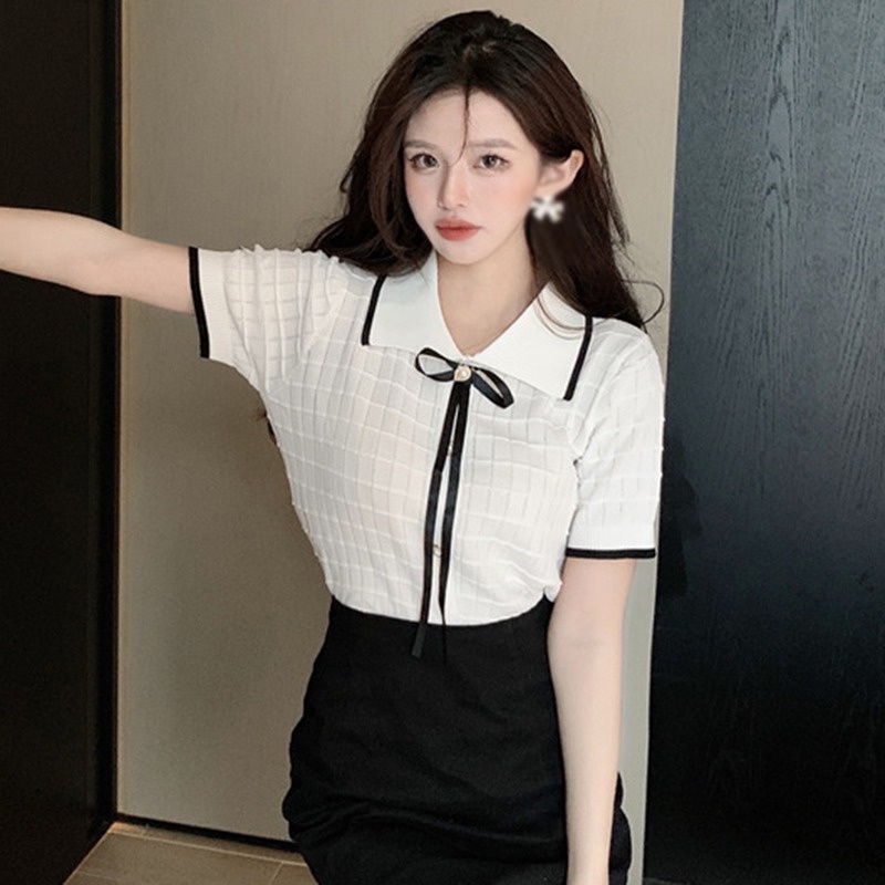 Áo Croptop Dệt Kim Tay Ngắn Dáng Ôm Cài Nút Đính Nơ Và Ngọc Trai Kiểu Hàn Quốc Cho Nữ