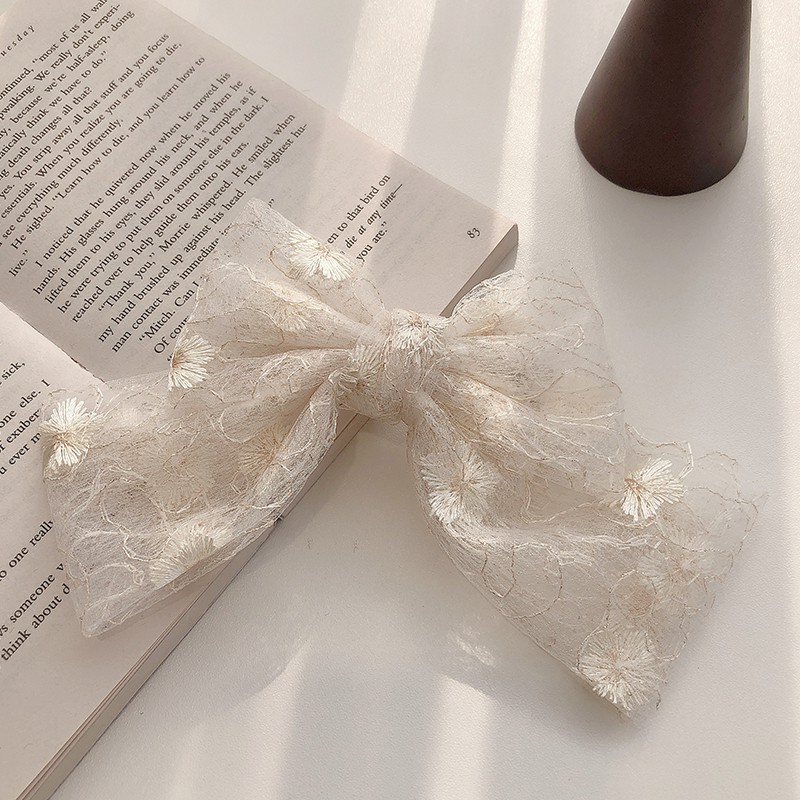 Kẹp nơ vải ren sang trọng Vintage KAH177