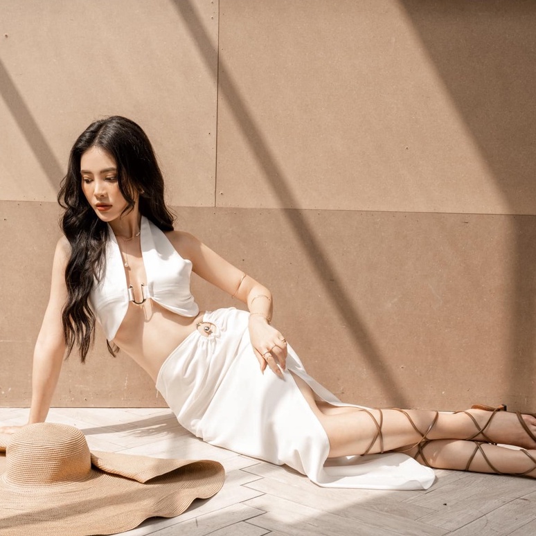 Áo croptop hở lưng sexy thiết kế cổ yếm - mẫu bratop siêu hot