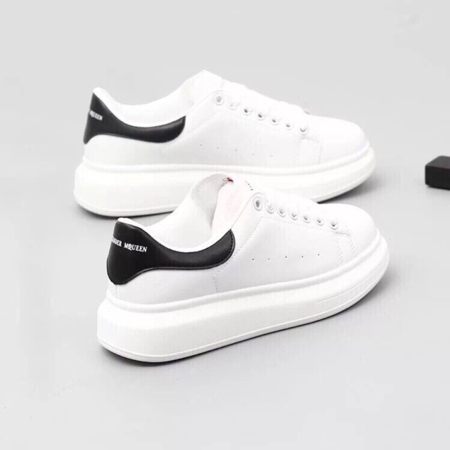 Giày sneaker nữ