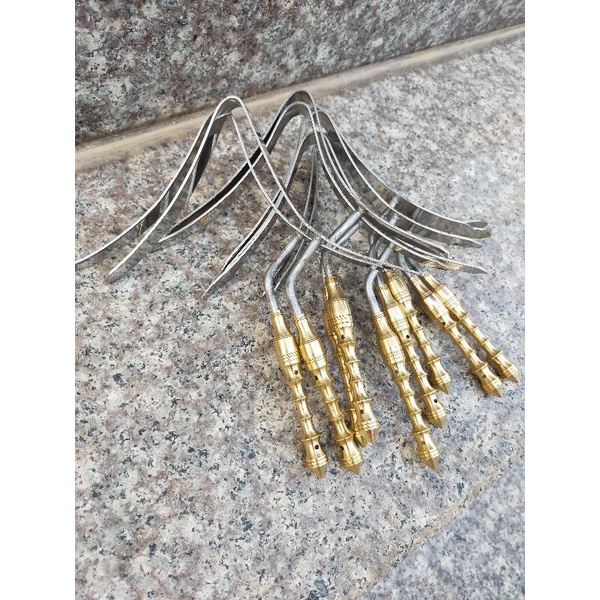 1 Móc Lụp Cu Gáy