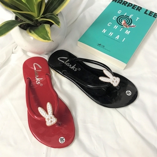 Dép kẹp thỏ đi biển