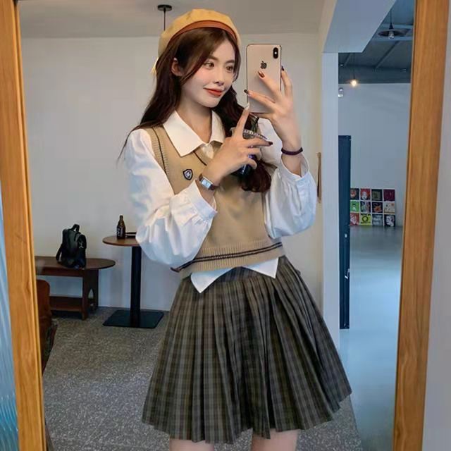 Áo dệt kim sát nách cổ chữ V phong cách retro thời trang cho nữ | BigBuy360 - bigbuy360.vn