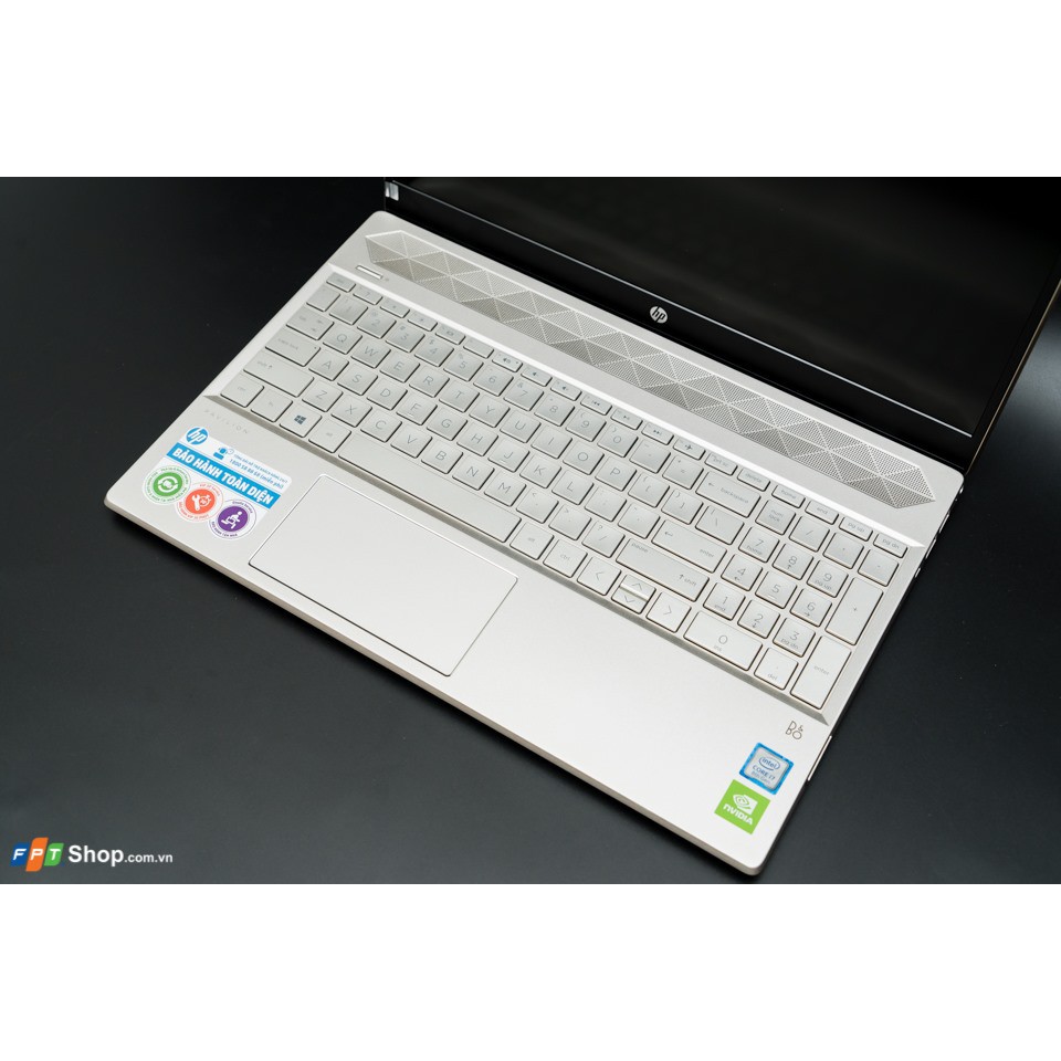 Laptop HP Pavilion 15-cs3060TX (8RJ61PA) (15" FHD/i5-1035G1/8GB/512GB SSD/MX250/Win10)