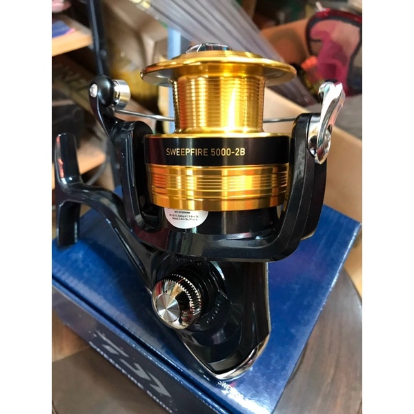 Máy câu DaiWa Sweepfire chính hãng