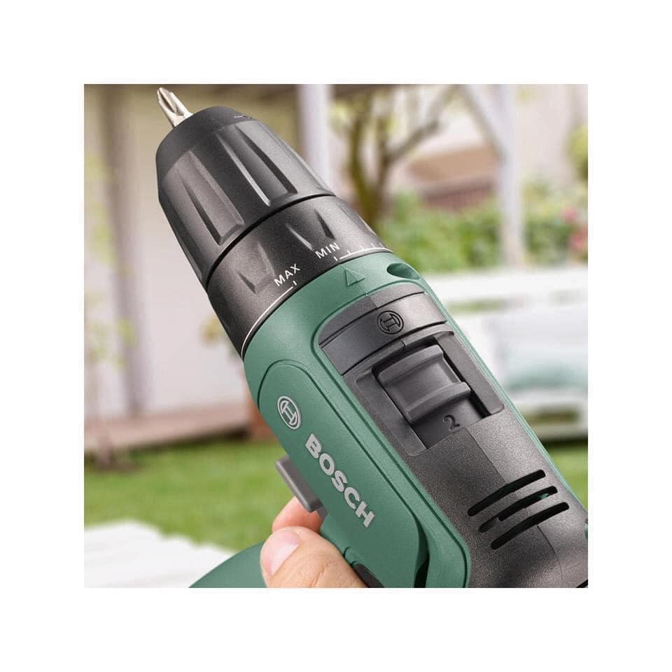 Máy khoan và bắt vít không dây Bosch  UNIVERSAL DRILL 18