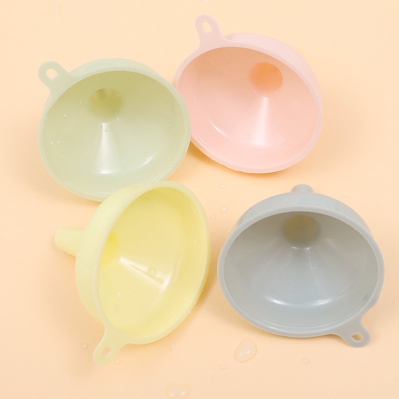 1 Phễu Nhựa Màu Sắc Macaron Nhỏ Gọn Tiện Lợi