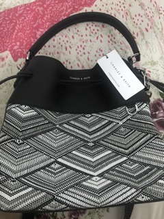 Túi Charles & Keith