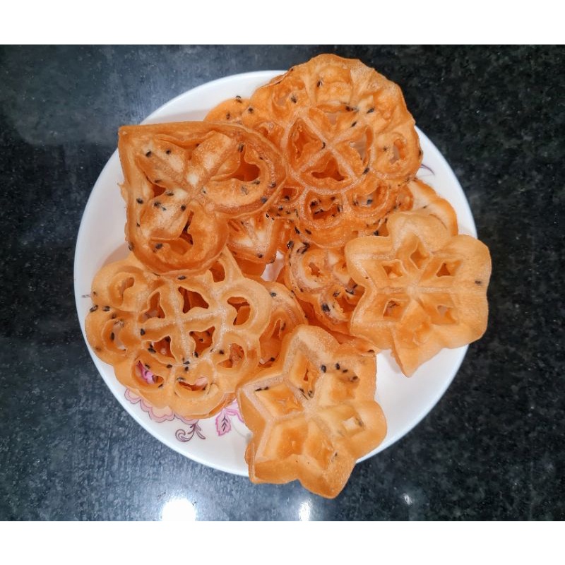 Bánh nhúng - Bánh dế tuổi thơ