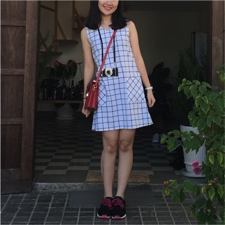 Pass thanh lý váy sọc trắng đen