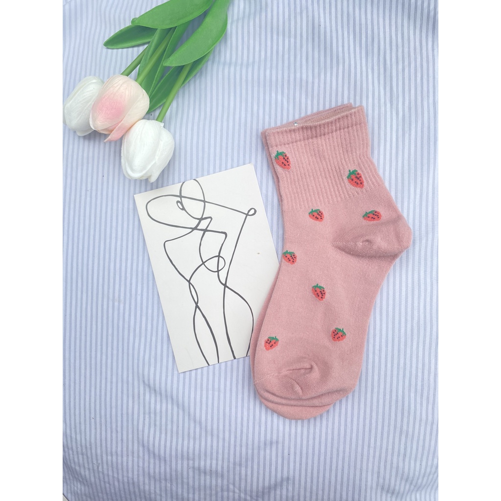 Tất nữ tone hồng Muzini tất cổ cao in hình họa tiết dâu hồng dễ thương TN209