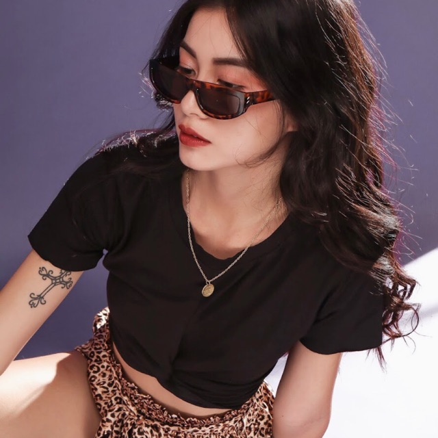 CROPTOP XOẮN EO - TWISTED CROPTOP