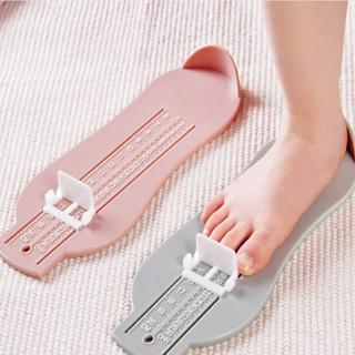 Thước đo chiều dài chân kích cỡ giày cho trẻ