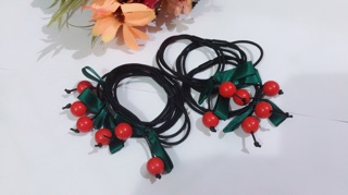 Cột tóc chery sành điệu cho mùa Noel