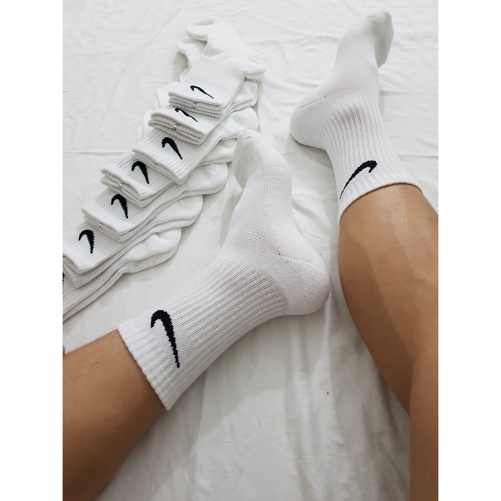 Tất nam nữ Nike cổ cao thể thao đen trắng- VỚ NIKE THỂ THAO ĐÁ BÓNG NAM NỮ ĐEN TRẮNG COTTON CHÁT DÀY ĐẸP
