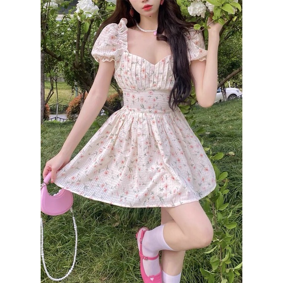 Đầm hoa nhíu xếp ngực nơ lưng cutout