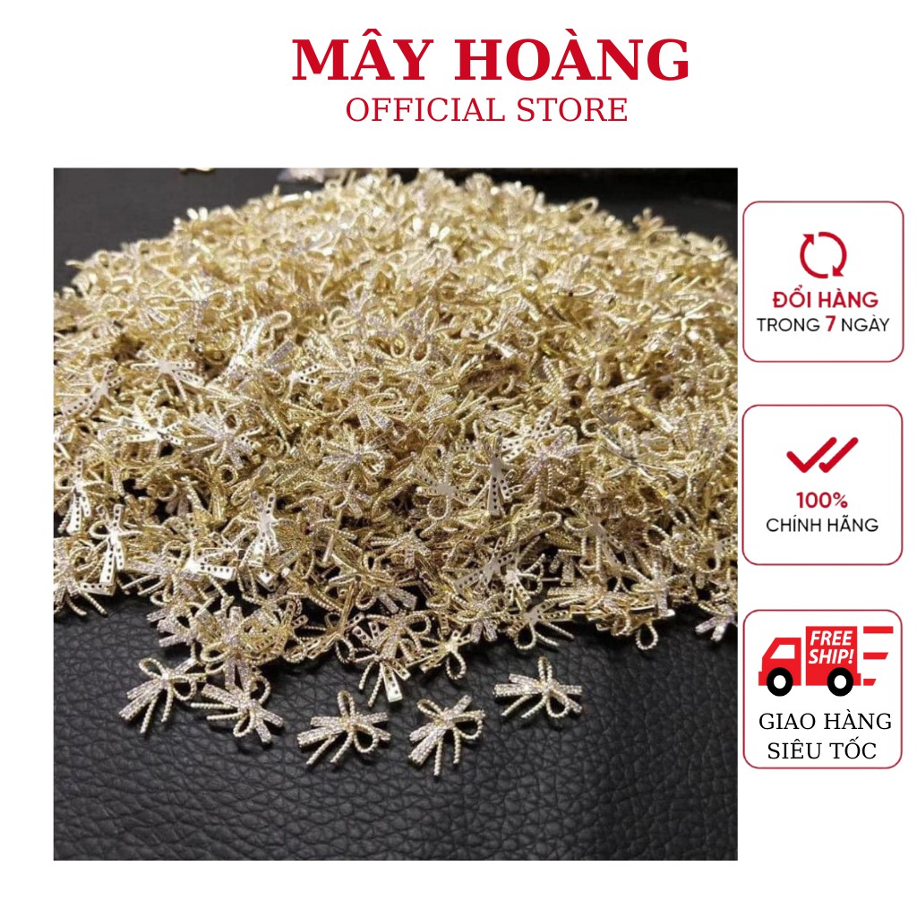 Charm nơ quốc dân hót hít