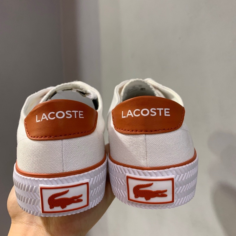 Giày thể thao unisex trắng phối cam thương hiệu Lacoste cao cấp