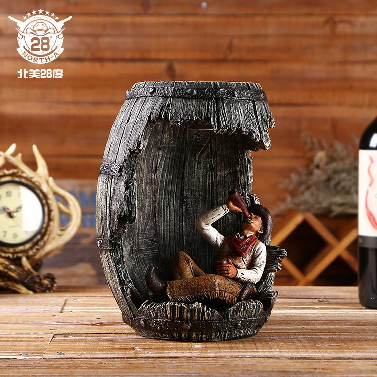 Mô hình thùng rượu vỡ có đèn trang trí cao bồi - Decor đồ trang trí phong cách Cowboy Viễn Tây