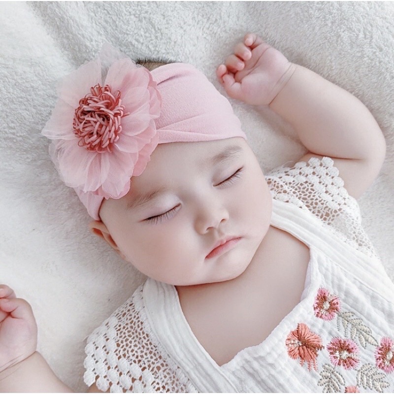 Turban vải bản to đính hoa voan cho bé