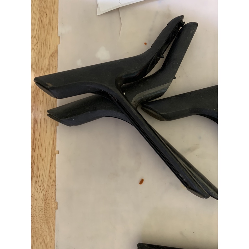 CHÂN ĐẾ TIVI LG CÁC DÒNG 32 42 LB LF CHÂN ZIN BÓC MÁY 42LF550T 48LB 48LF