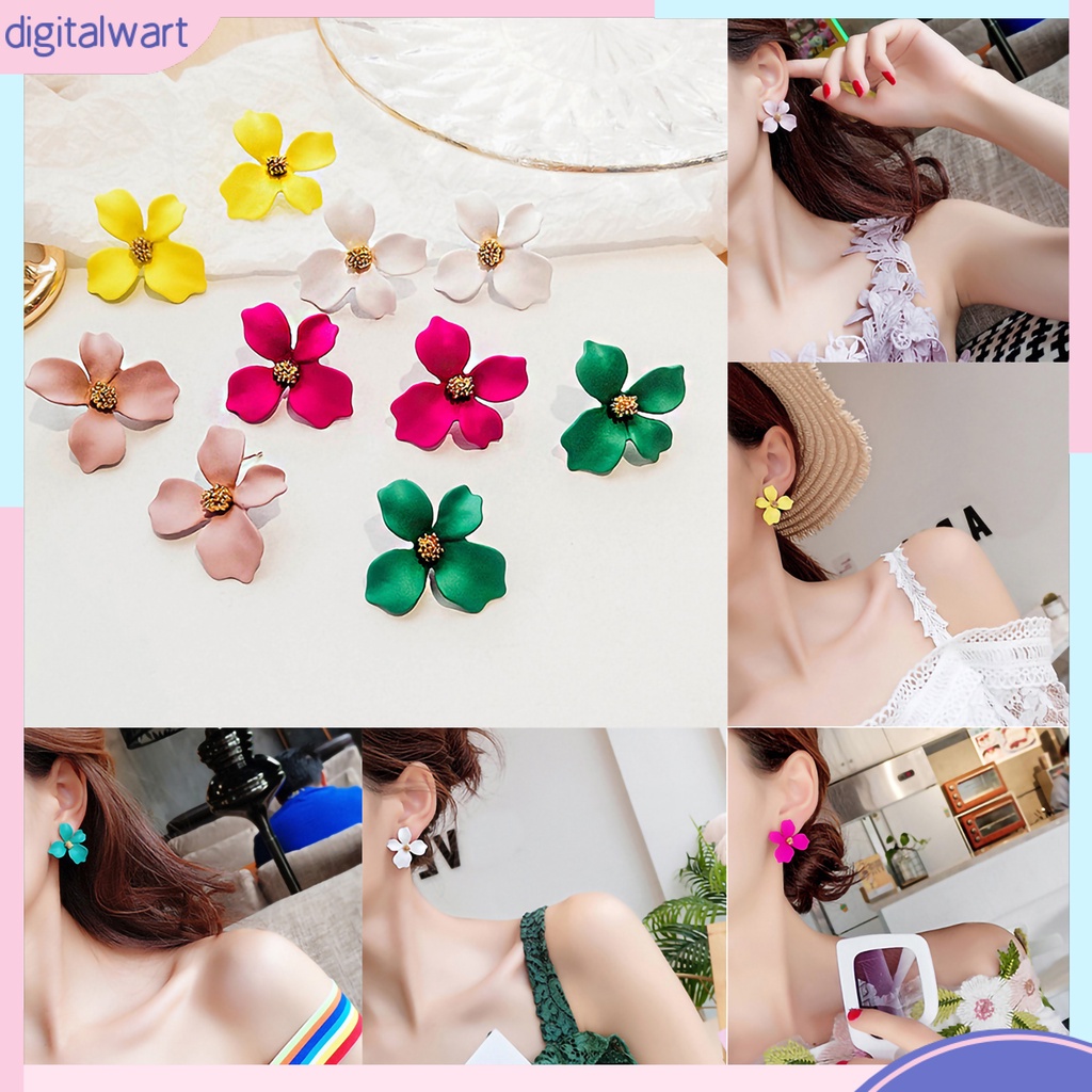 2 Bông Tai Hợp Kim Hình Bông Hoa Chống Gỉ Sét Dành Cho Nữ