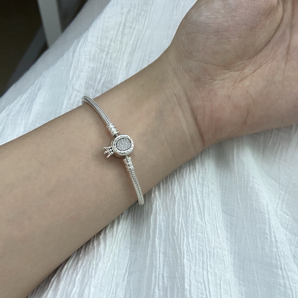 Vòng đeo tay liên kết vương miện hình chữ O