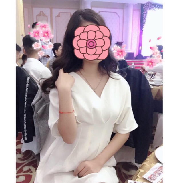 váy trắng xếp li eo