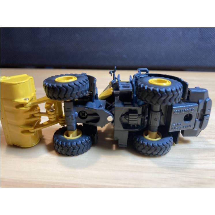 Mô hình xe xúc lật KOMATSU WA380-8 1/87