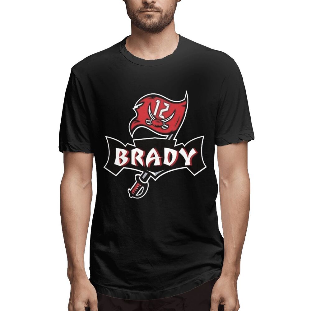 Áo Thun Nam Ngắn Tay Cổ Tròn Màu Đen In Hình Lá Cờ Tampa Bay Brady