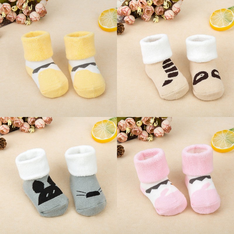 Vớ  cotton dày dặn giữ nhiệt họa tiết hoạt hình cho bé 0-4 tuổi