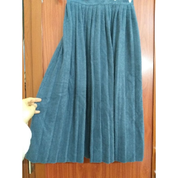 Chân váy dạ dập li màu ghi xám size S thanh lý