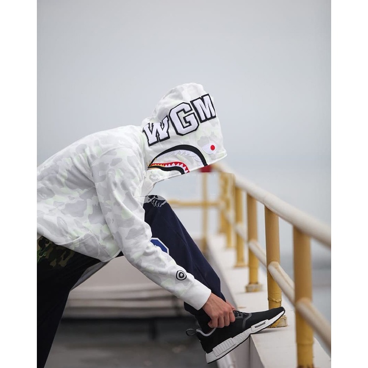 Áo khoác Bape phát quang hàng cao cấp ss2022