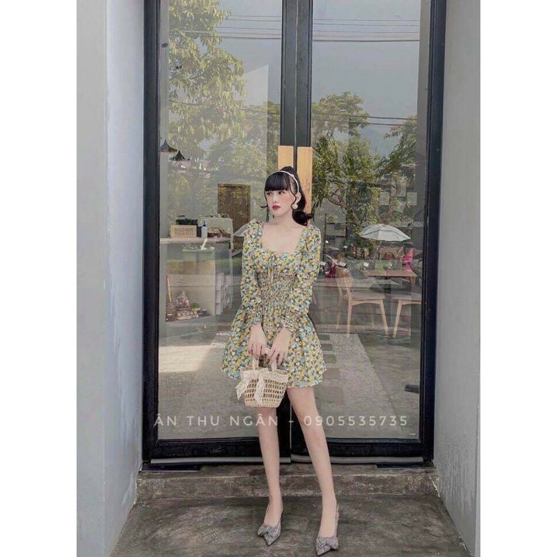 Váy hoa nhí cổ vuông