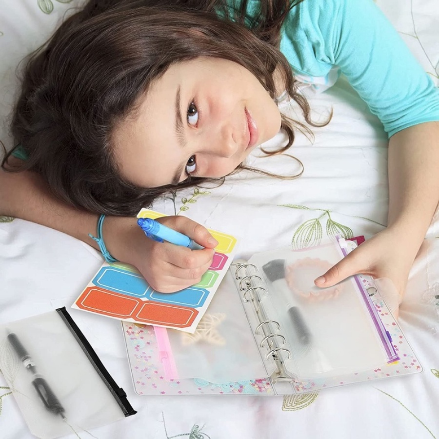 Sổ Tay 6 Vòng Khổ A6 Bằng PVC Mềm Trong Suốt Kèm 10 Túi Đựng