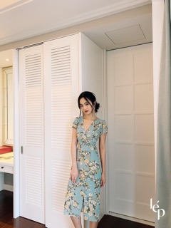 Váy voan hoa vạt chéo
