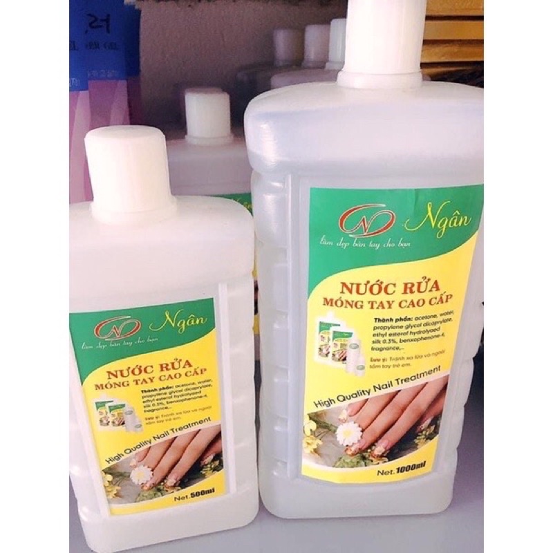 Nước rửa sơn móng tay